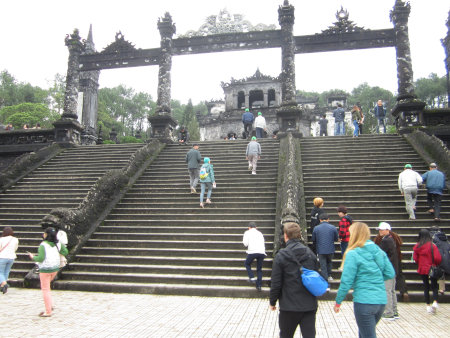 カイディン帝廟の階段