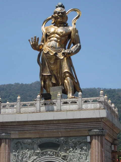 ペナンの極楽寺の金剛力士像