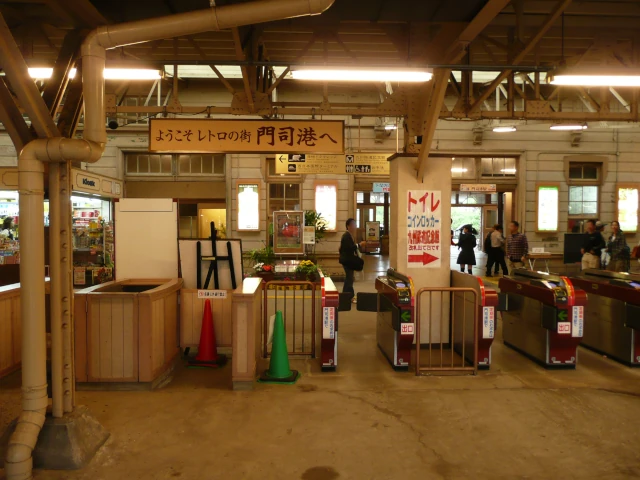 2012年の門司港駅内部