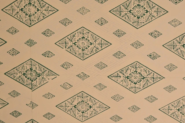 カピタン部屋の壁紙の模様（菱形）