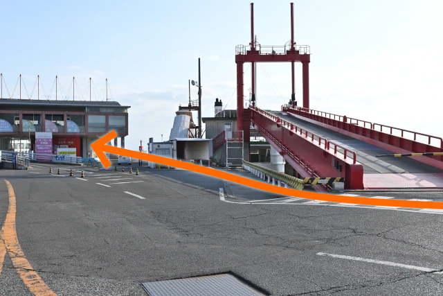 多比良港ターミナルへの駐車場内徒歩最短ルート