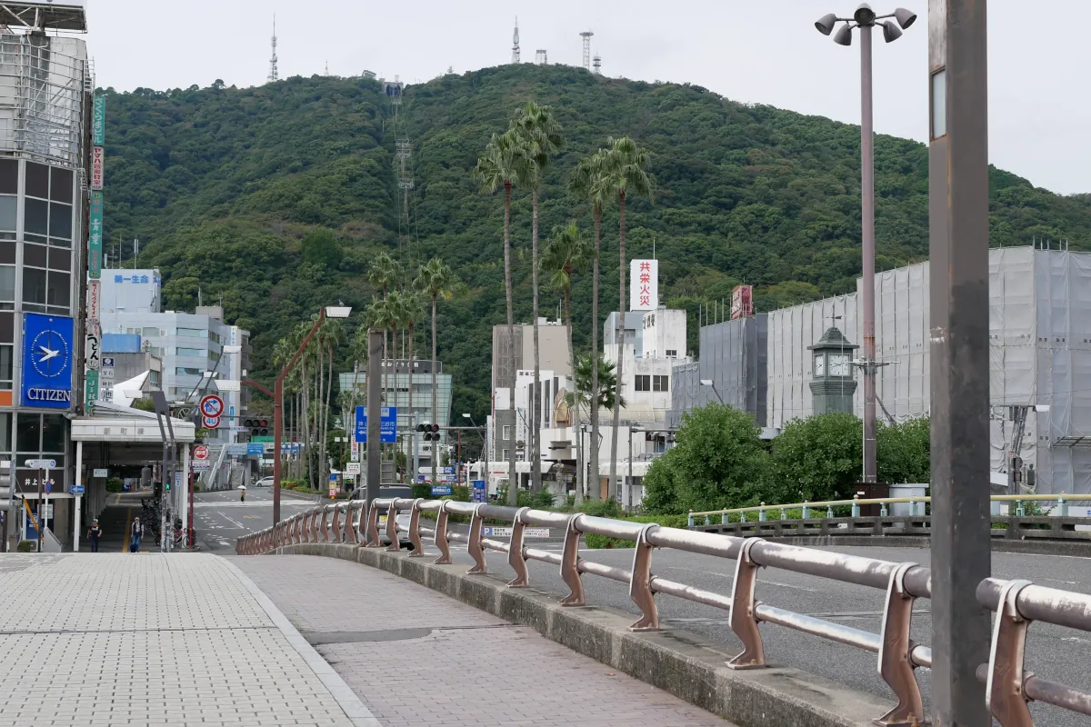 新町橋から眉山方向を見た風景