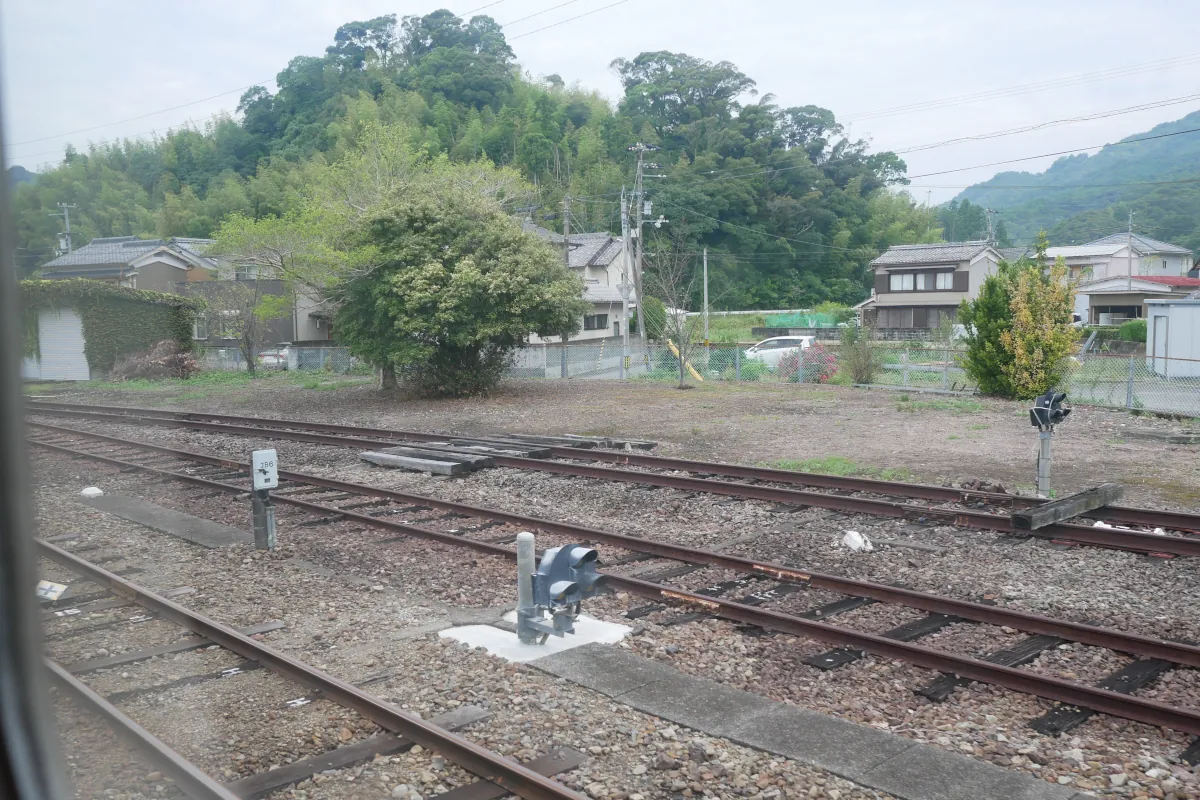 牟岐駅の奥に広がる線路