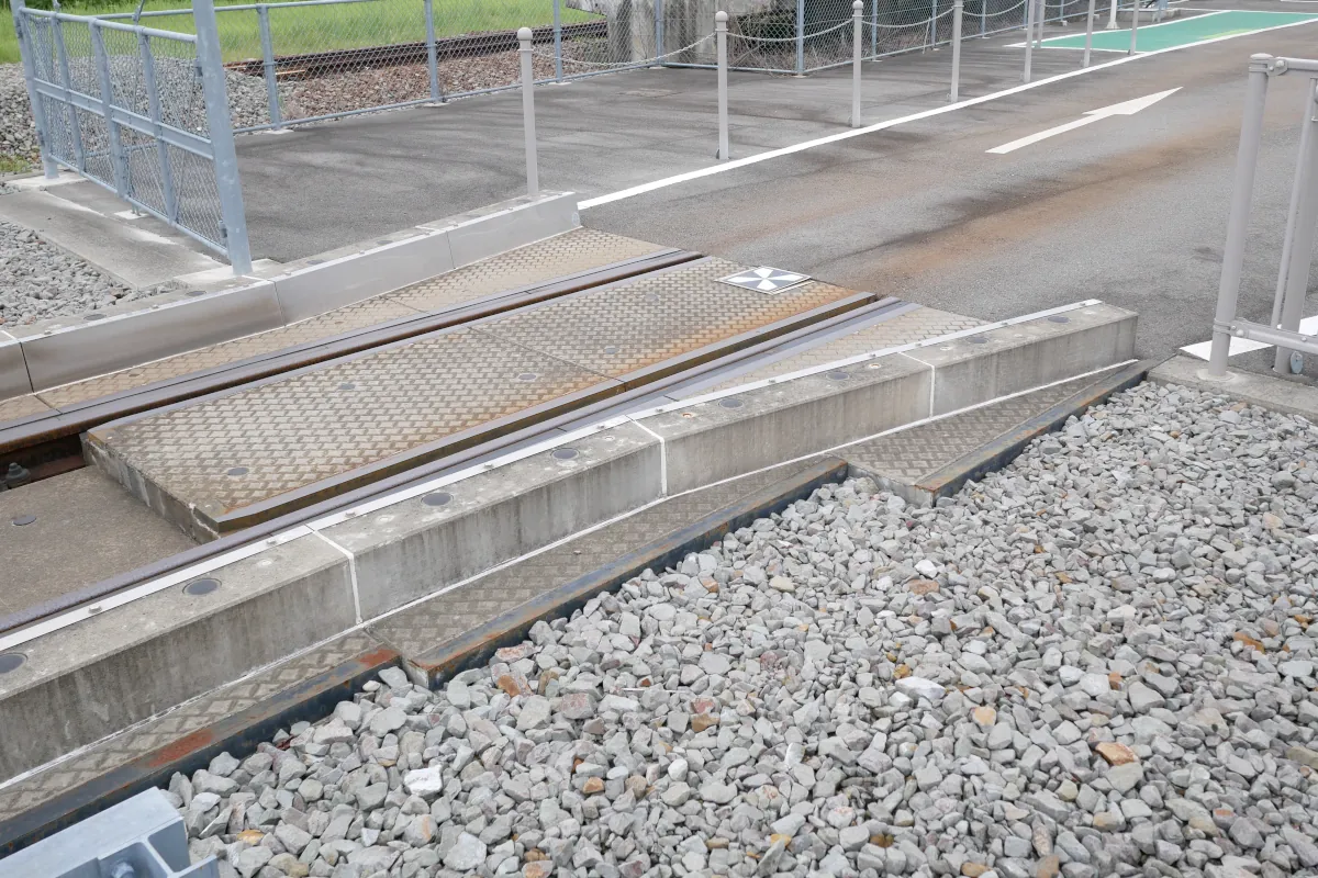 阿波海南信号場のガイドウェイ