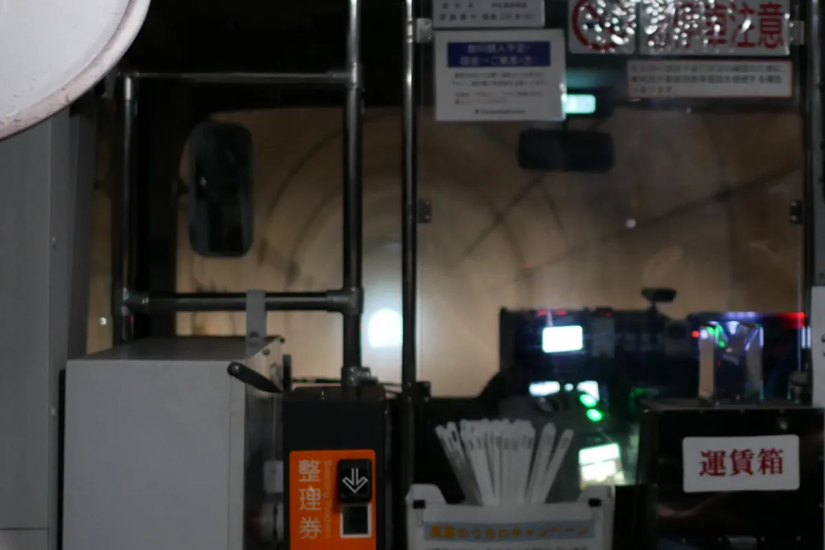 第四宍喰トンネルを走るDMVの前方の風景